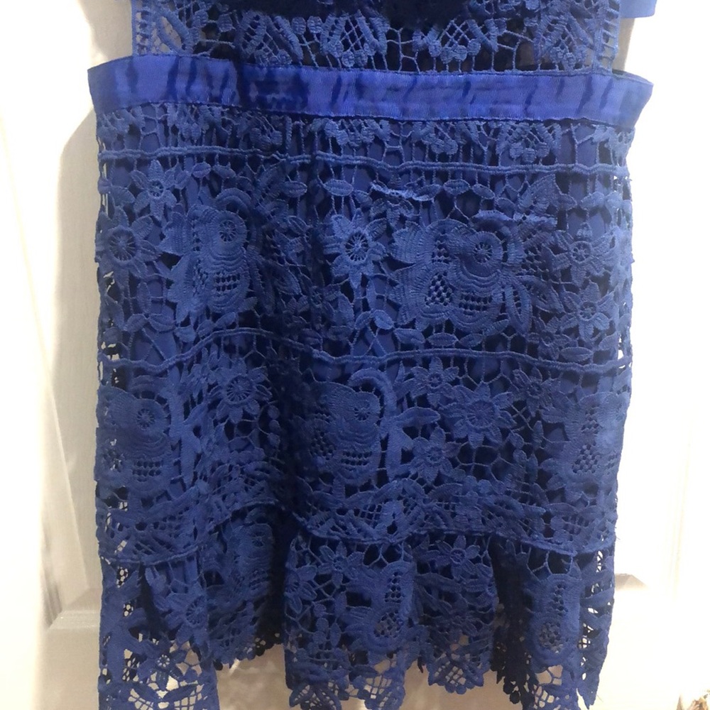 BLUE LACE DRESS - Picture 3 of 4